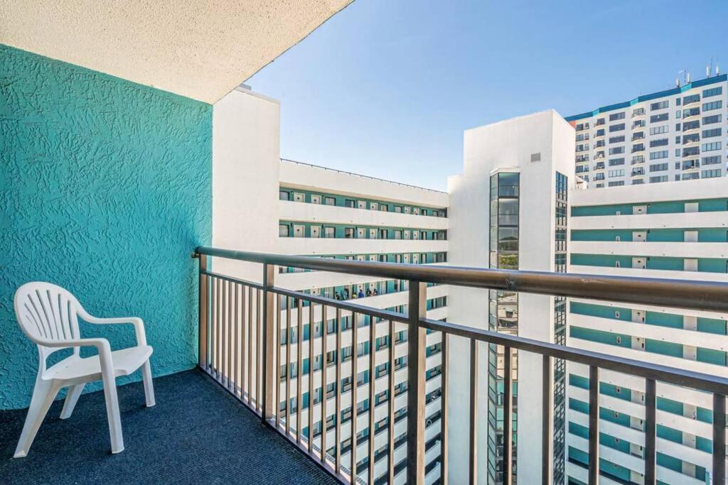 Remodeled Condo, Waterpark View At Landmark Resort Myrtle Beach Exterior foto